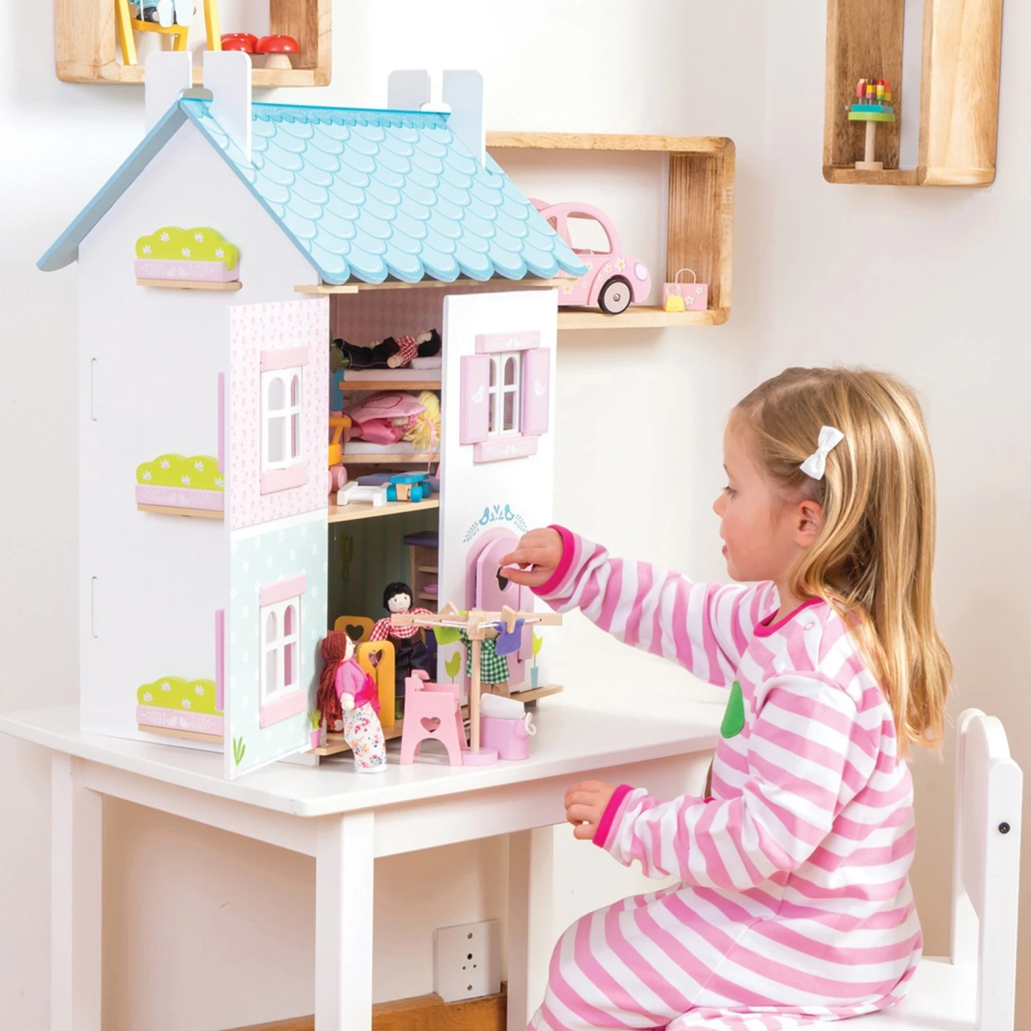 Le Toy Van Poppenhuis Blue Bird Cottage & Furniture 5 Le Toy Van Poppenhuis Blue Bird Cottage & Furniture - Afbeelding 5